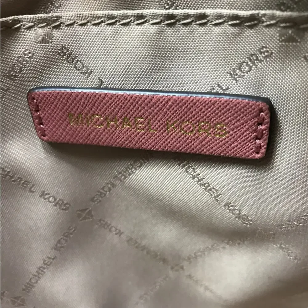 MICHAEL KORS Cindy Dome Satchel Saffiano Leather Bag Pink Classic Elegant Chic